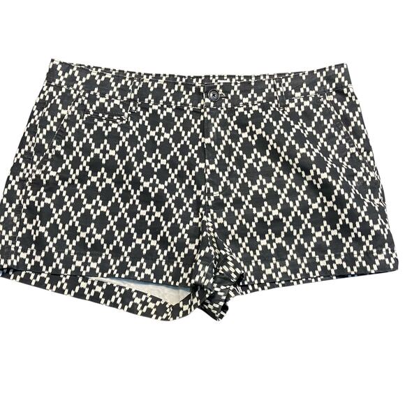Gap Womens 10R Mid-Rise Black Geometric Print Shorts Cotton Preppy Summer‎ - Picture 1 of 13